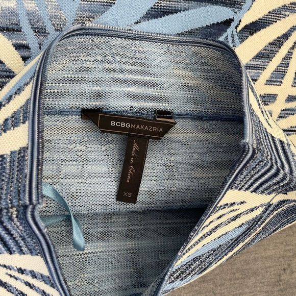 Bcbg bandage fitted skirt like new XS - Picture 6 of 6